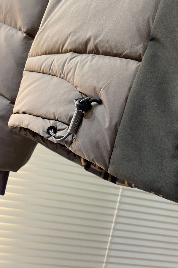 ハイクオリティダウンジャケット着用イメージ